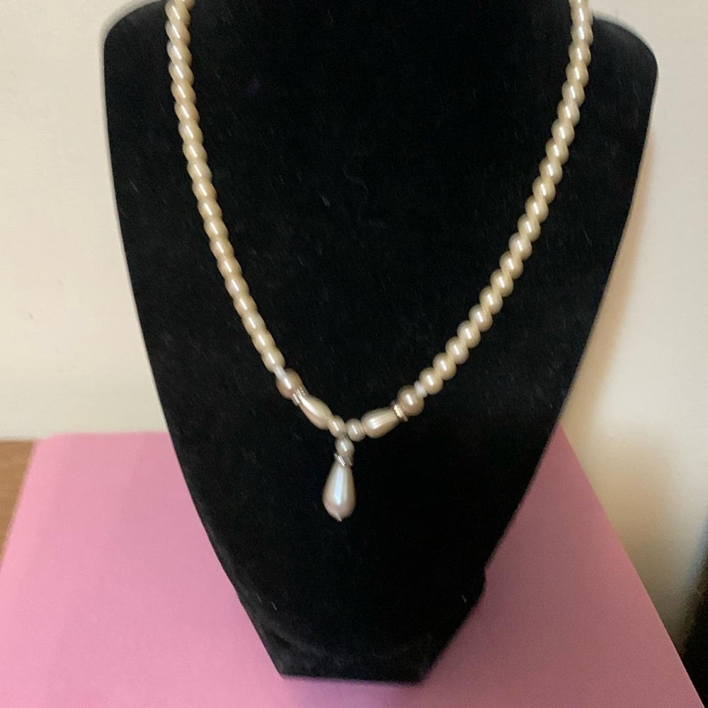 Faux pearl necklace 16”